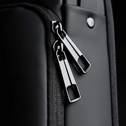 Whenaura Lockable Chest Bag